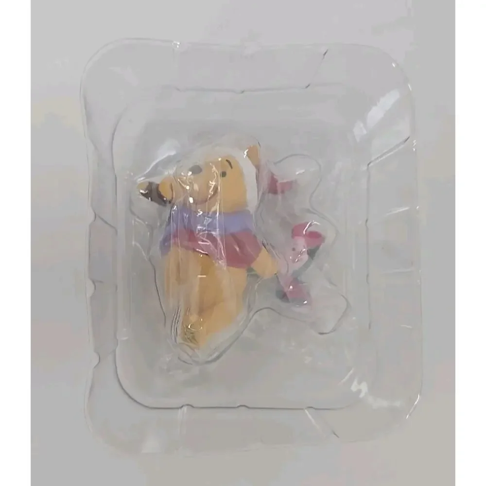 2000‎ Hallmark Keepsake Winnie The Pooh Chooses The Tree - Piglet U111